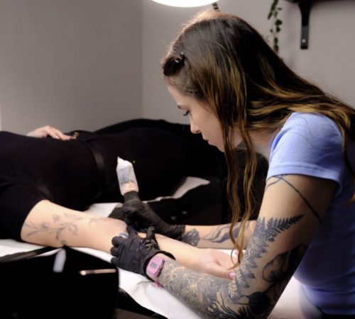 Amie-Svecova_04_amie_tattoo