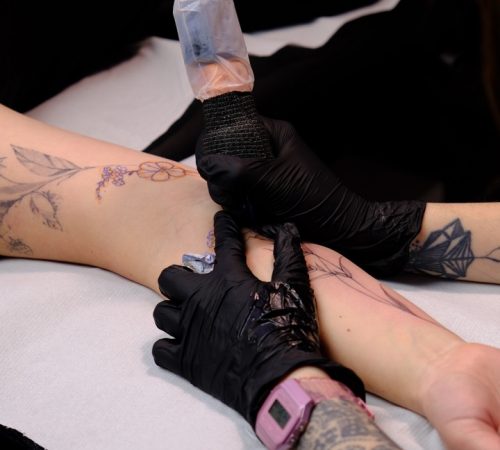 Amie-Svecova_05_amie_tattoo