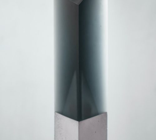 Katarina-Pozorova_08_Bakalarska-praca-–-Relationships-of-Matter-glass-concrete-2022