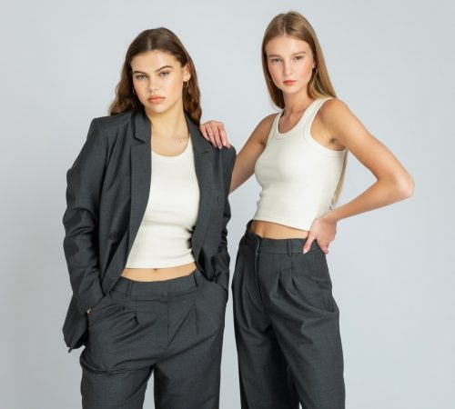Maccu_15_foto-Marianna-Tomanova-make-up-hair-Jennifer-Al-Araibi-models-Ema-Trnavska-Simona-Zakova-Jozef-Cincura-Daniela-Macuhova