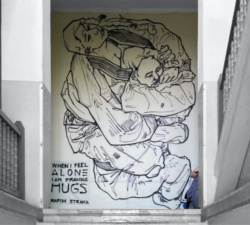 Radim-Straka_17_Hug-–-sprej-na-platne-400x600cm