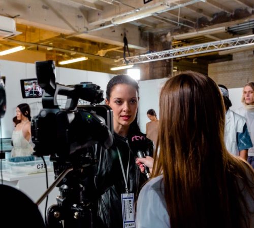 Zuzana-Bobikova_04_Londyn-2020-–-Prezentacia-na-London-Fashion-Week-Foto-Jarka-Crepova